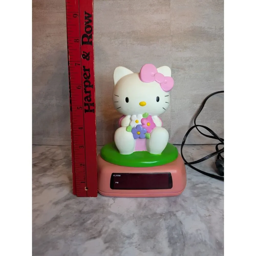Vintage Y2K Sanrio Hello Kitty Digital Alarm Clock Night Light NL-HKC206